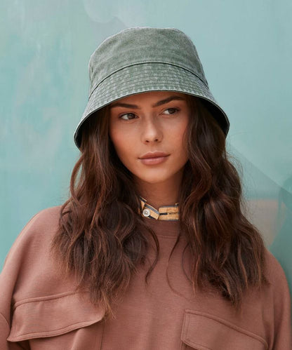 Model wearing the Beechfield BB688 vintage bucket hat