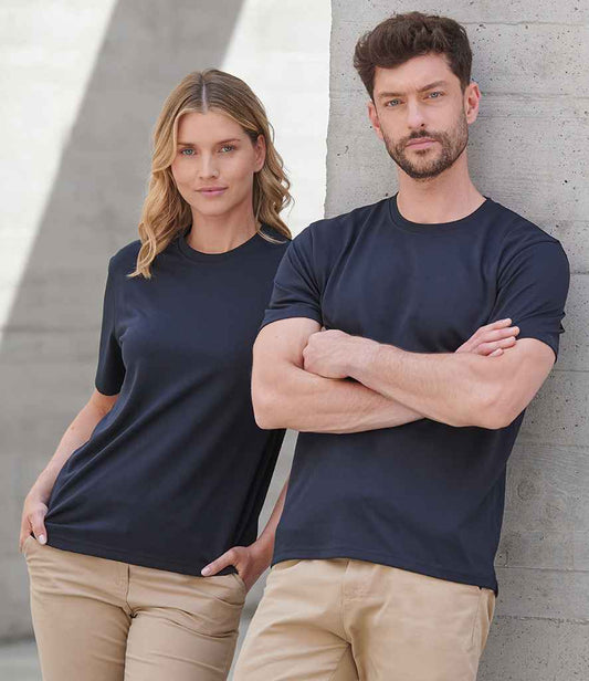 Henbury H075 Coolplus t-shirt in Navy, worn